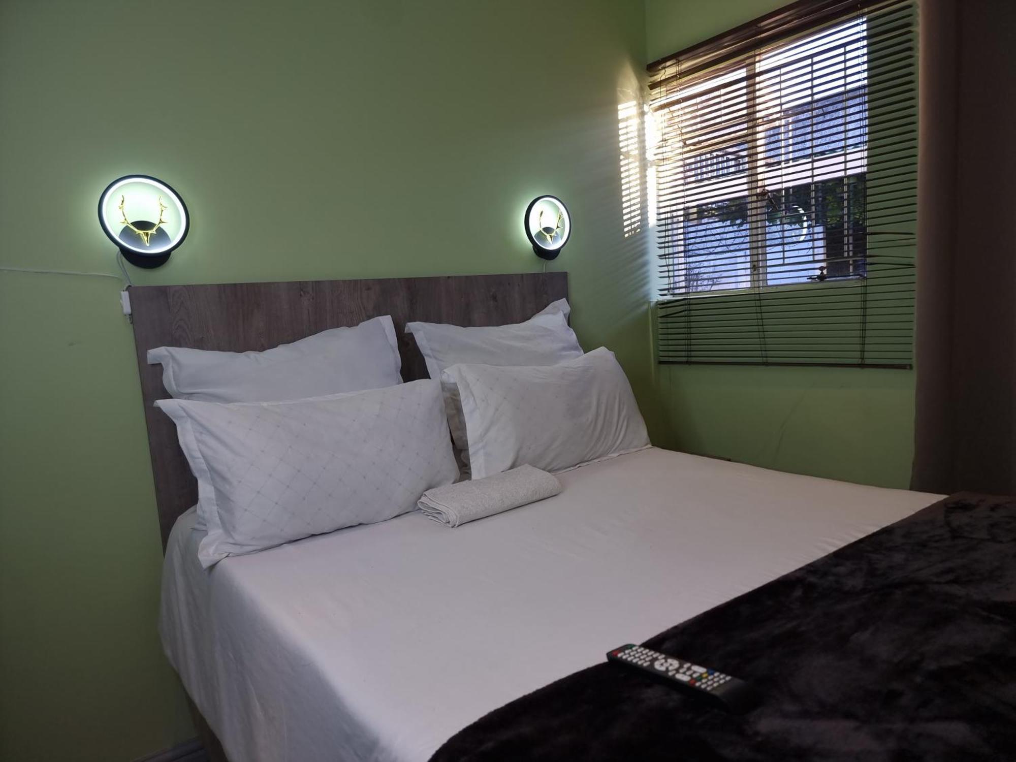 Ojong's Kraaifontein - Eikendel Guest house Cape Town
