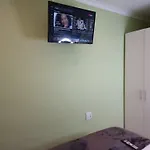 Ojong\'S Guesthouse Kraaifontein - Eikendel